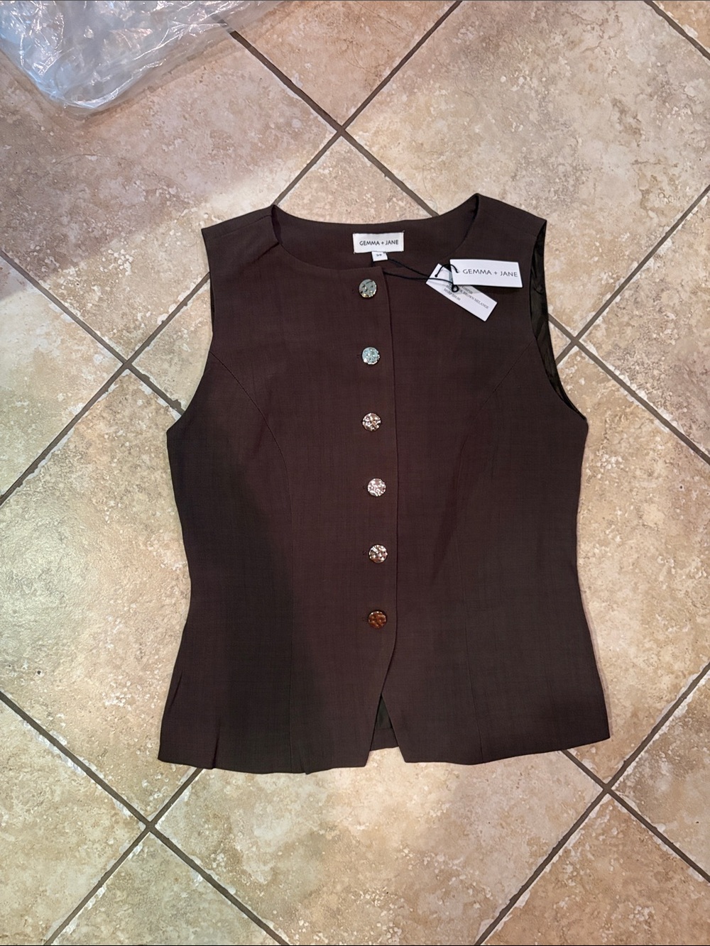 NWT Sleeveless Button-Front vest
